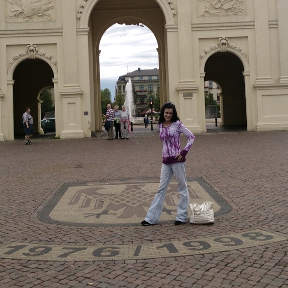 Meet your Posher, Dana - Picture 1 of 1